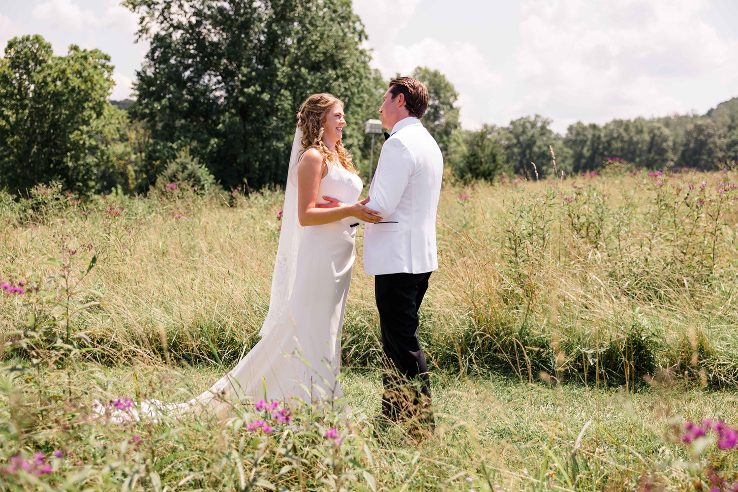 Figgs The Wilds Colorful Wedding