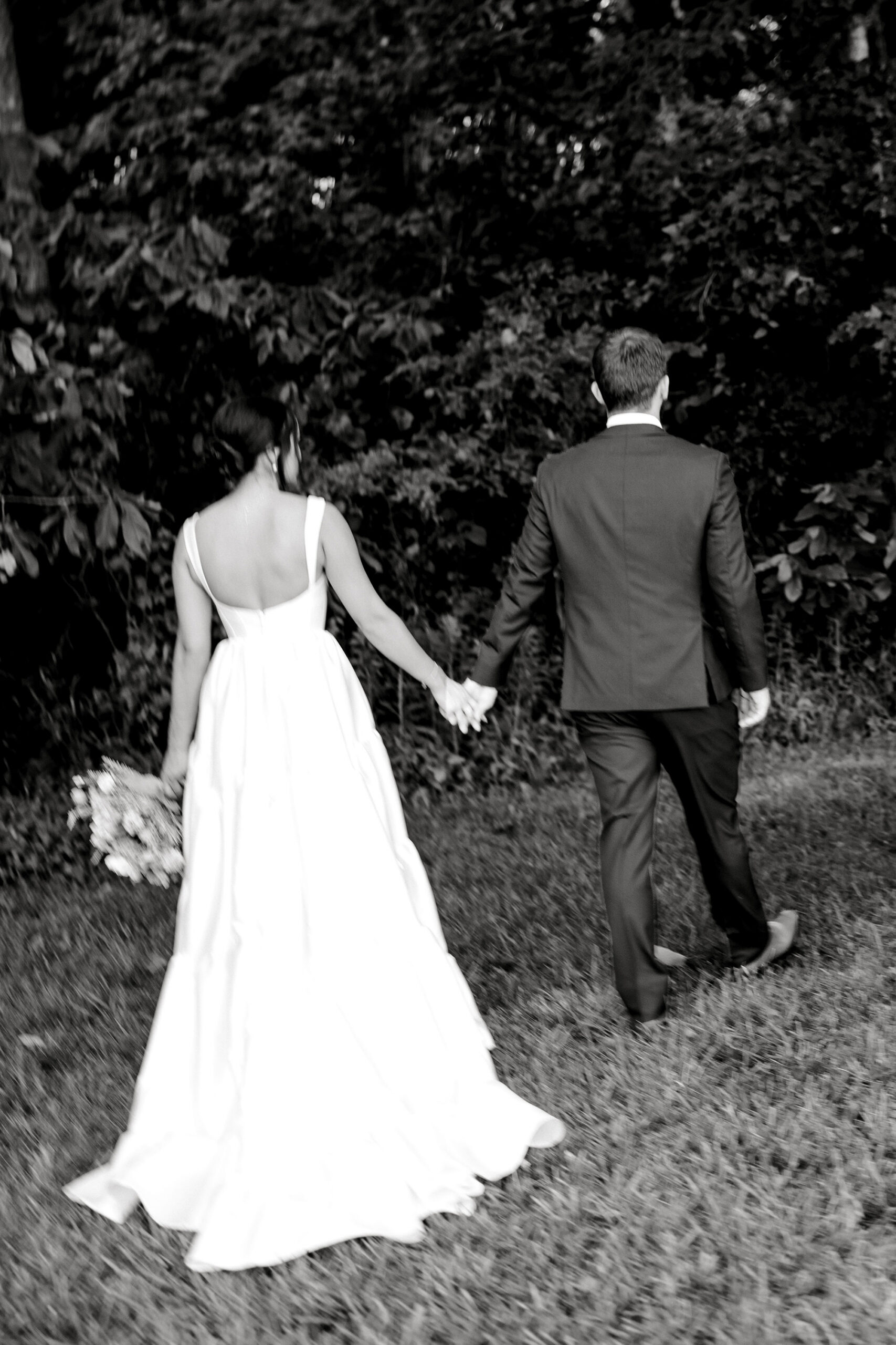 shinnyville hill summer wedding