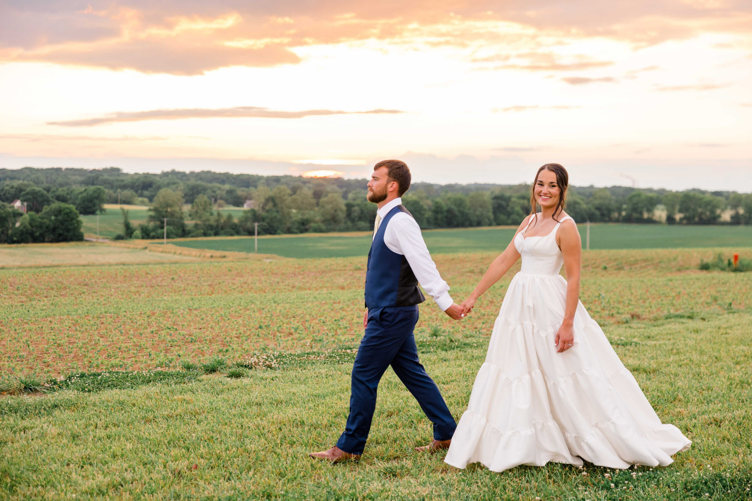 shinnyville hill summer wedding