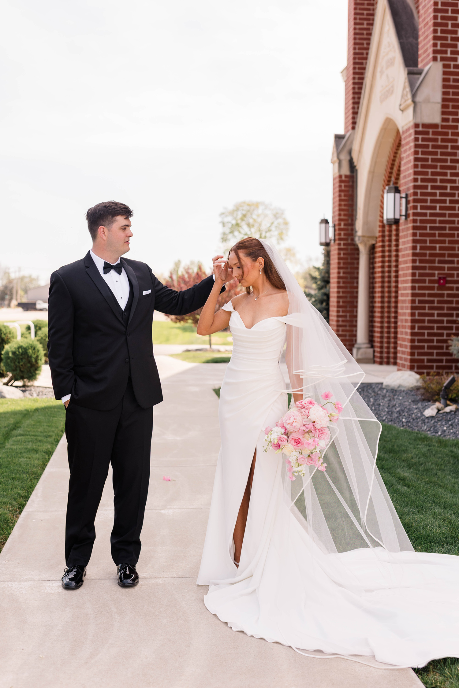 thyen clark cultural center lindsey roc wedding