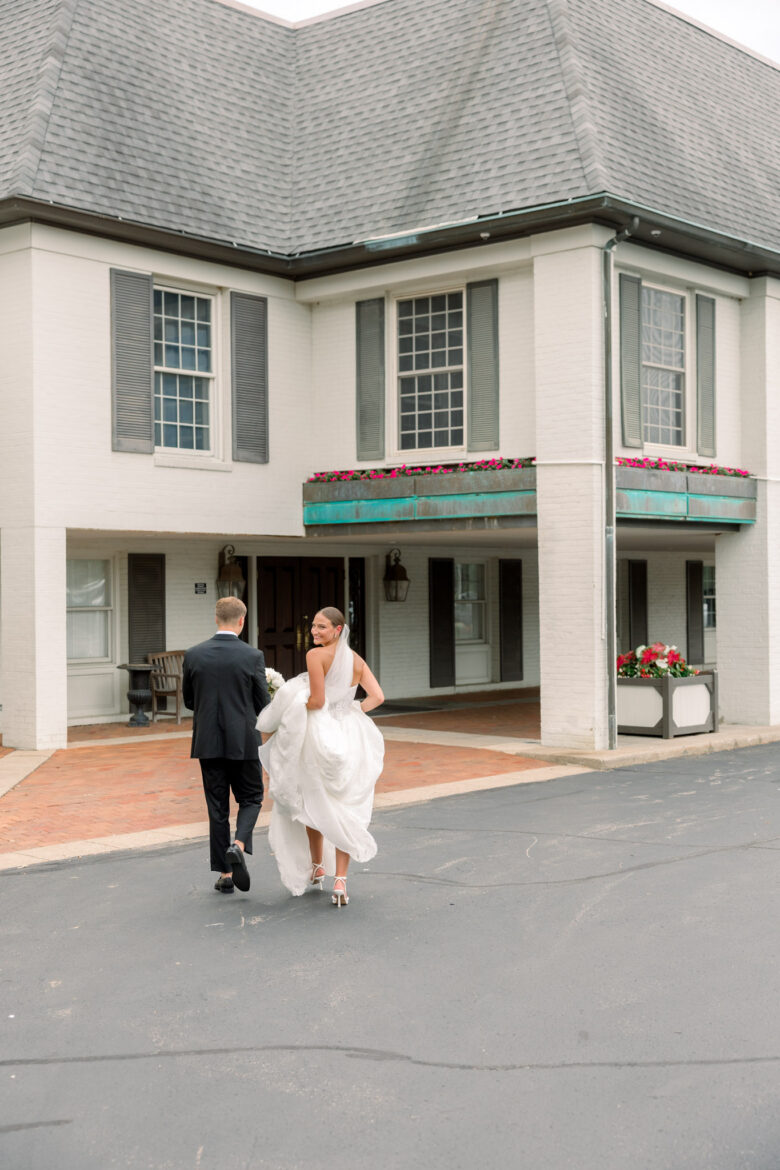 The Kilians Evansville Country Club Wedding