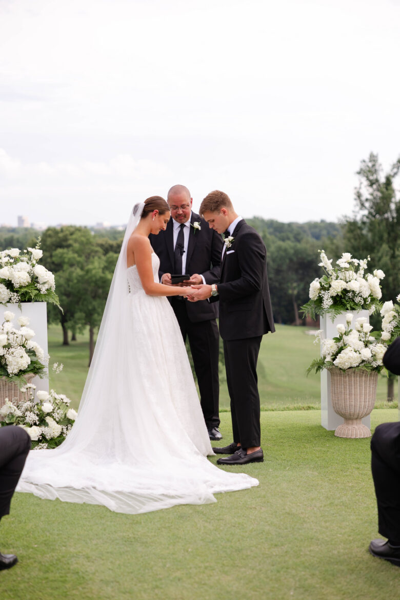 The Kilians Evansville Country Club Wedding