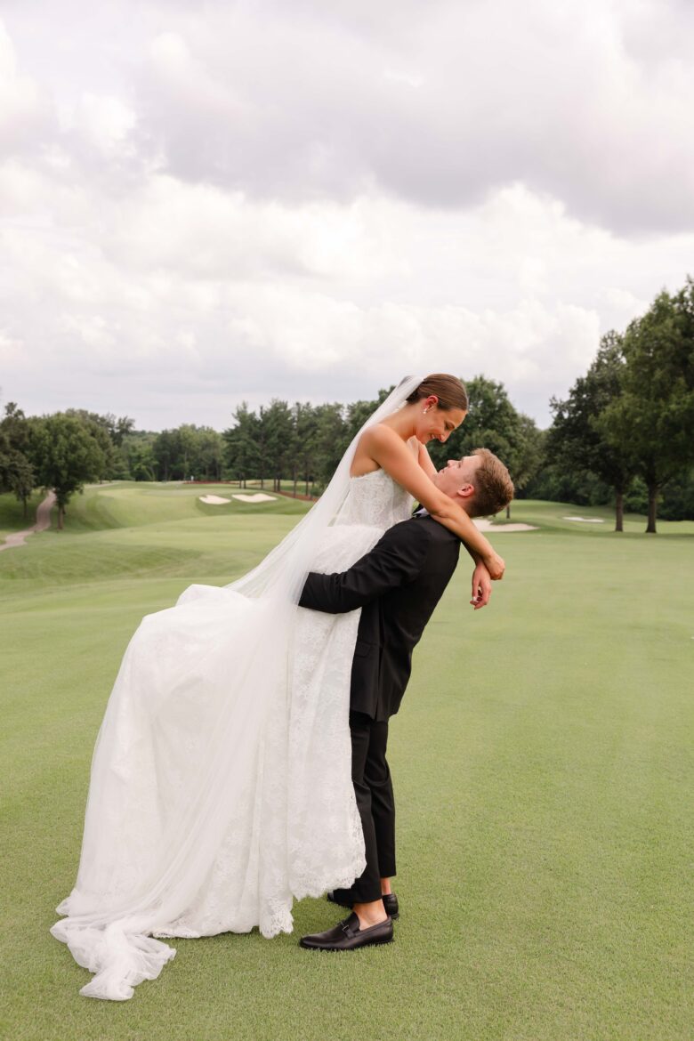 The Kilians Evansville Country Club Wedding