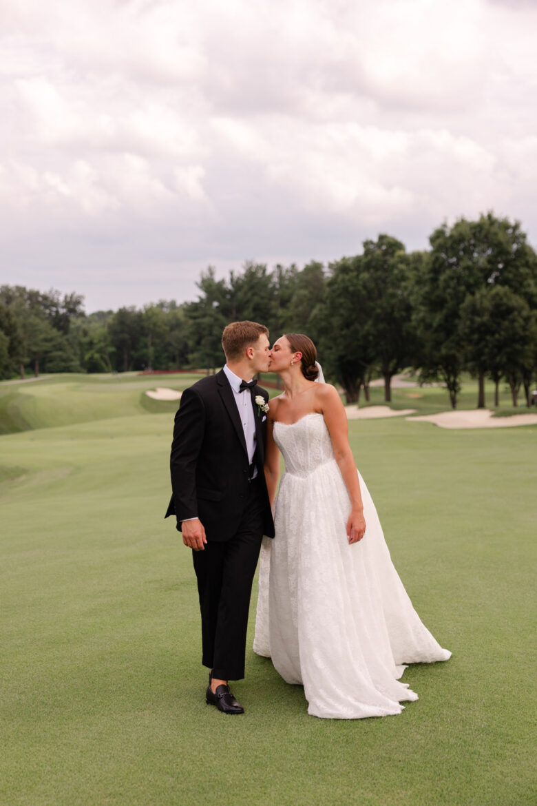 The Kilians Evansville Country Club Wedding