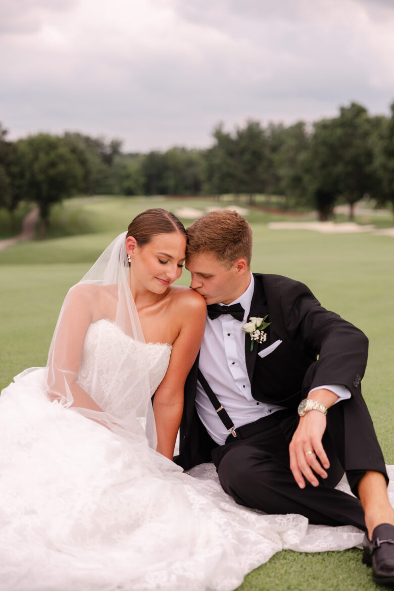 The Kilians Evansville Country Club Wedding