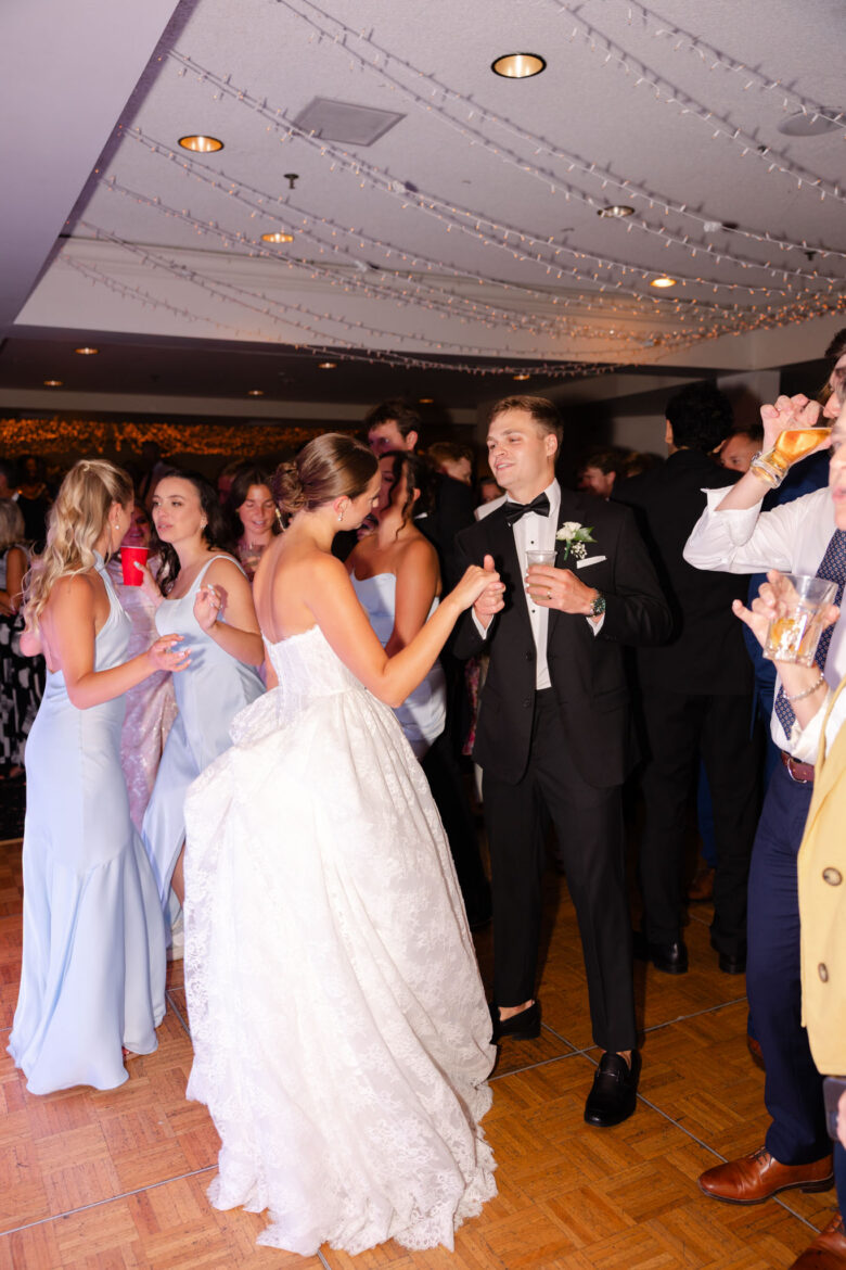 The Kilians Evansville Country Club Wedding