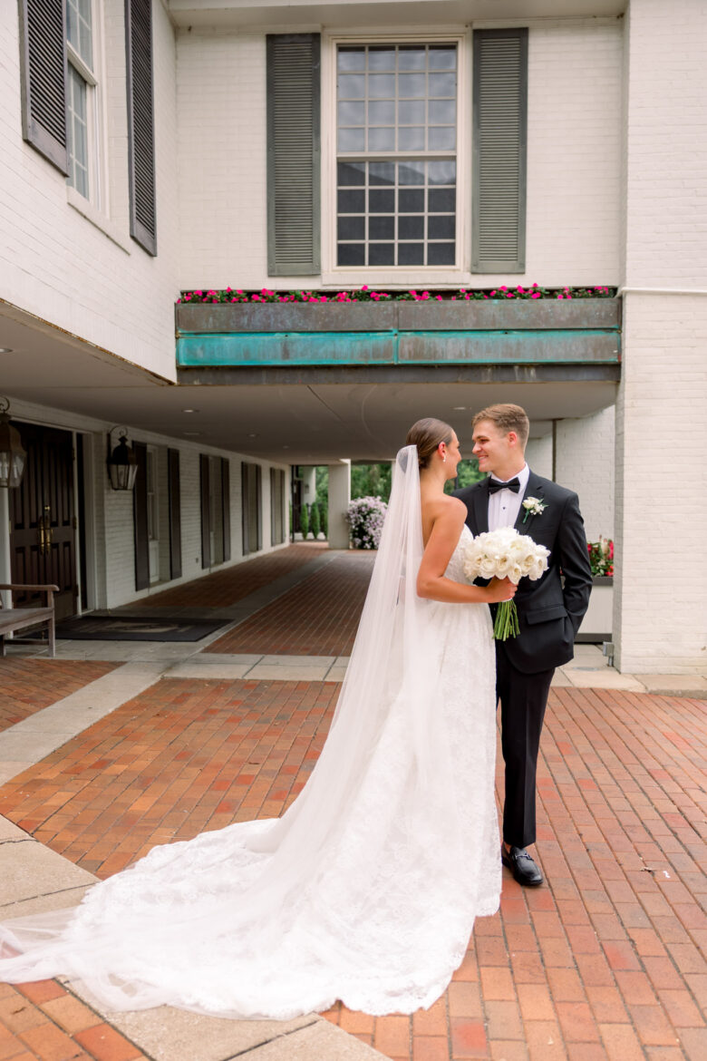 The Kilians Evansville Country Club Wedding