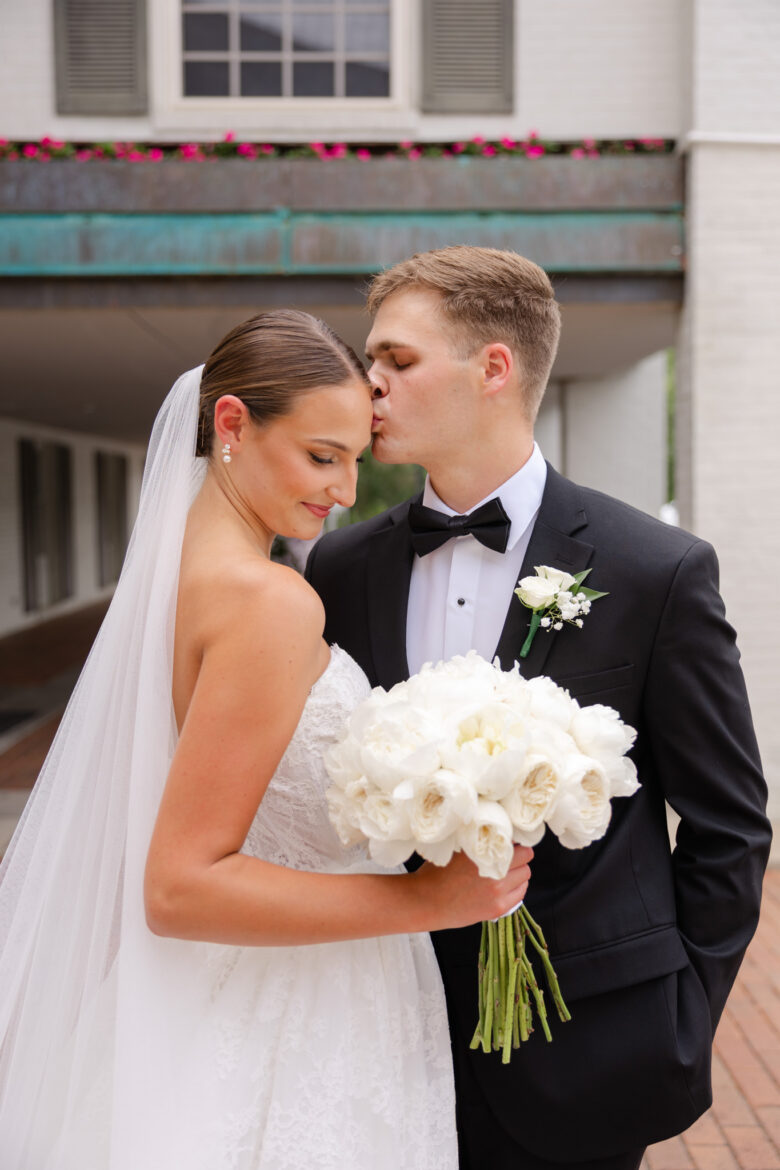 The Kilians Evansville Country Club Wedding